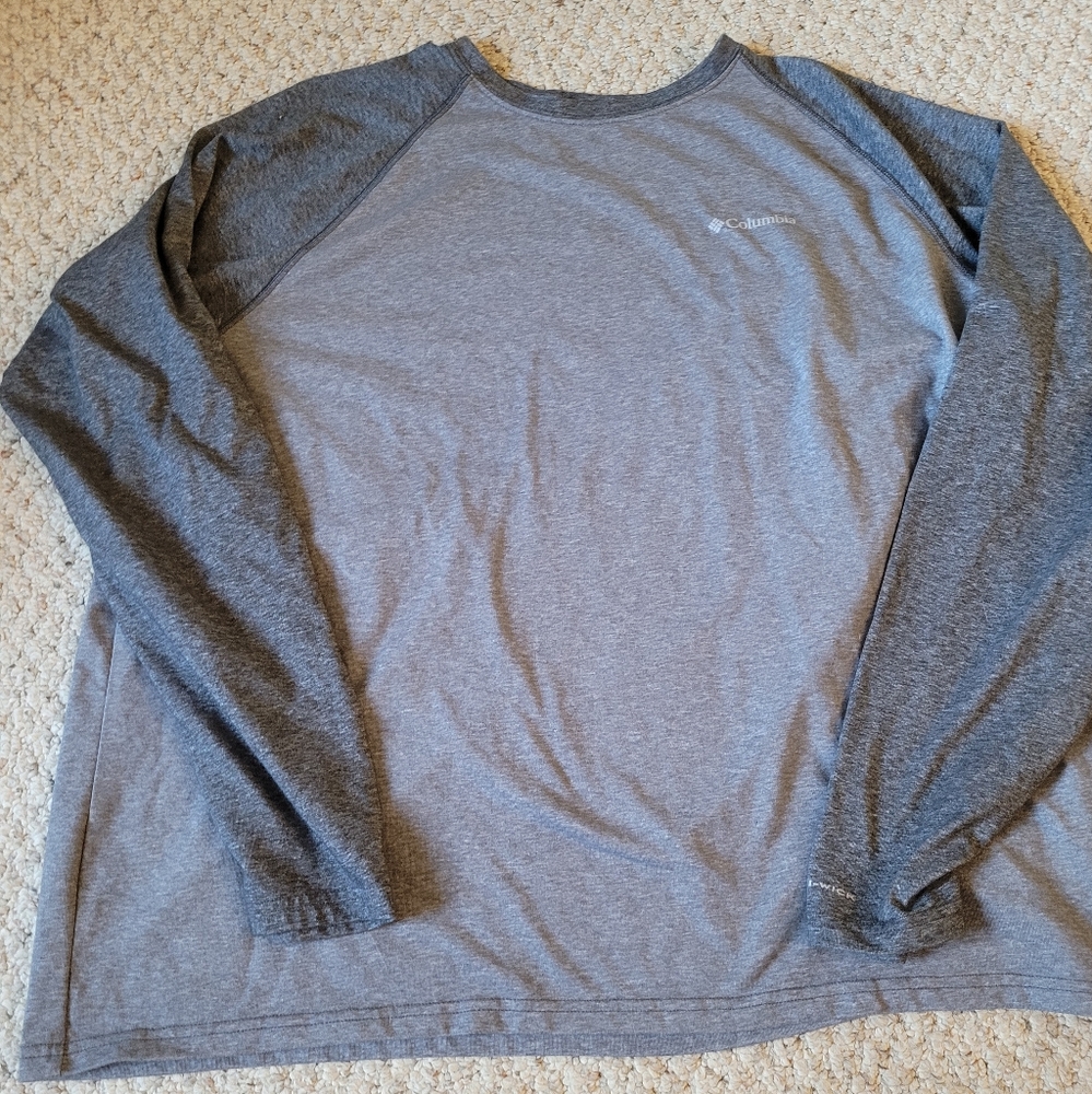 Mens XXL Light and Dark Gray Columbia Long Sleeve
